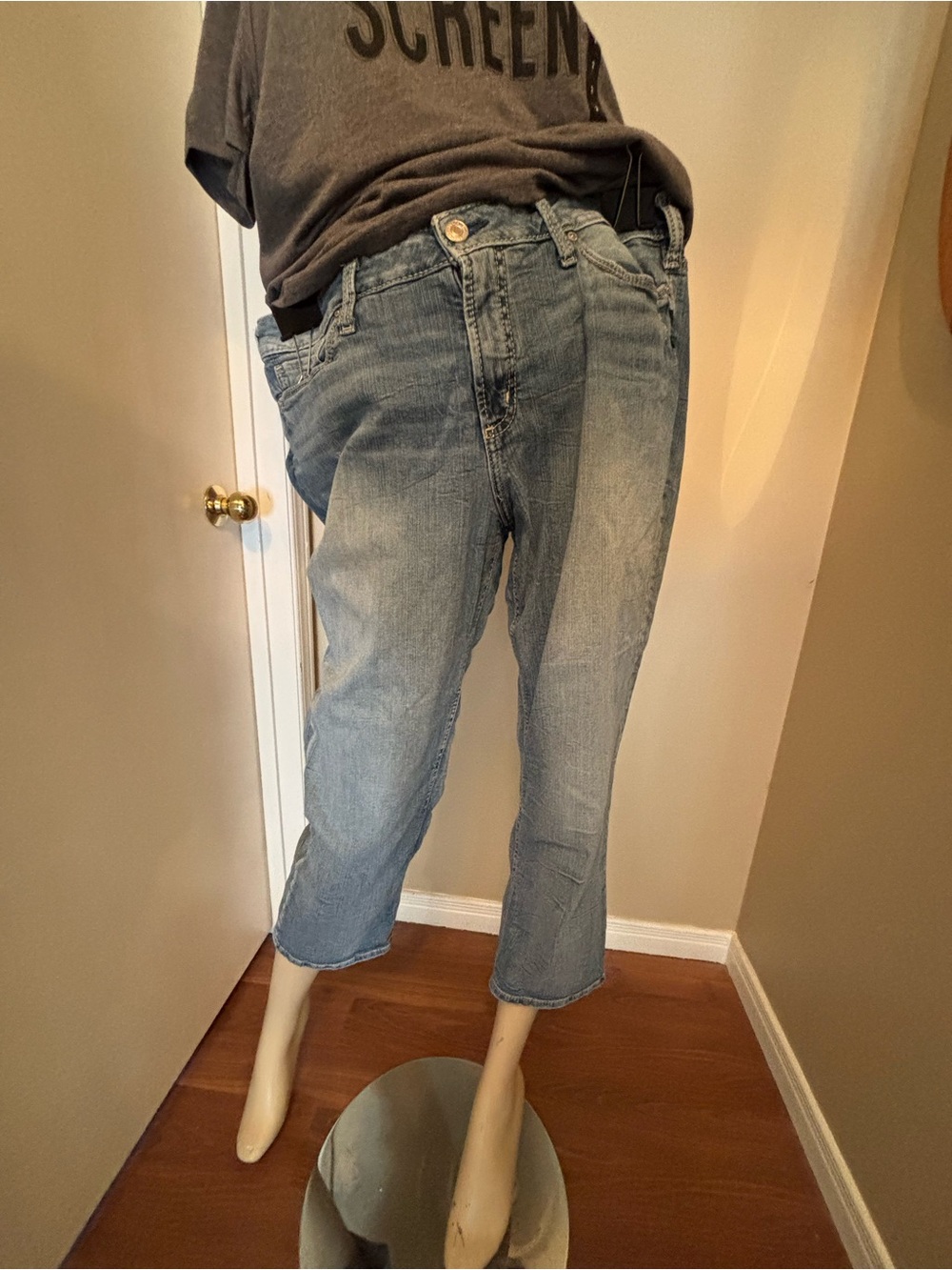Silver Jeans Light Blue Capri Jeans